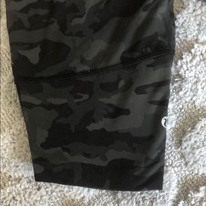 lululemon athletica Pants - Lululemon GREEN CAMO Align 28” legging lululemon athletica Pants - Lululemon GREEN CAMO Align 28” legging